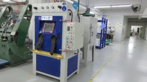 Sand-blasting machine